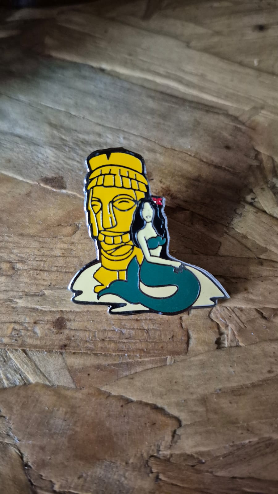 Siren Idol pin